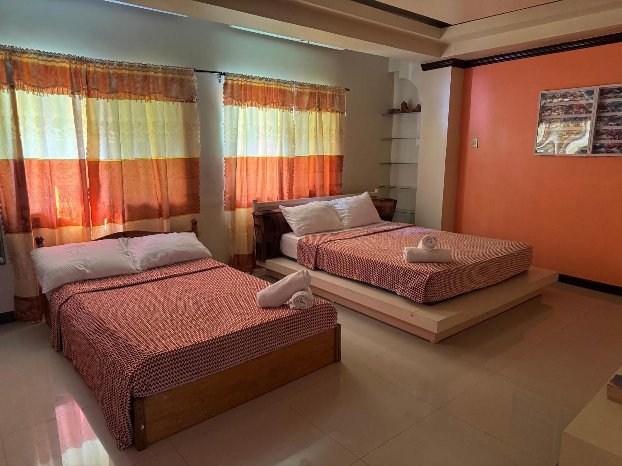 באגויו Malbros Guest House מראה חיצוני תמונה