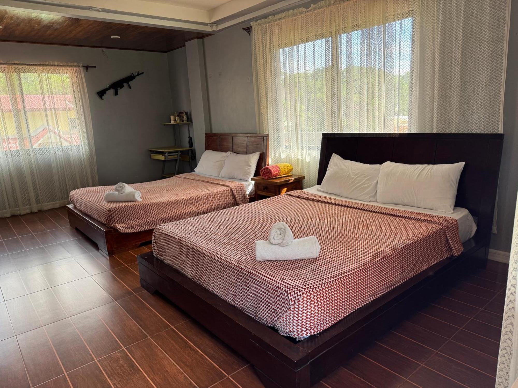 באגויו Malbros Guest House מראה חיצוני תמונה