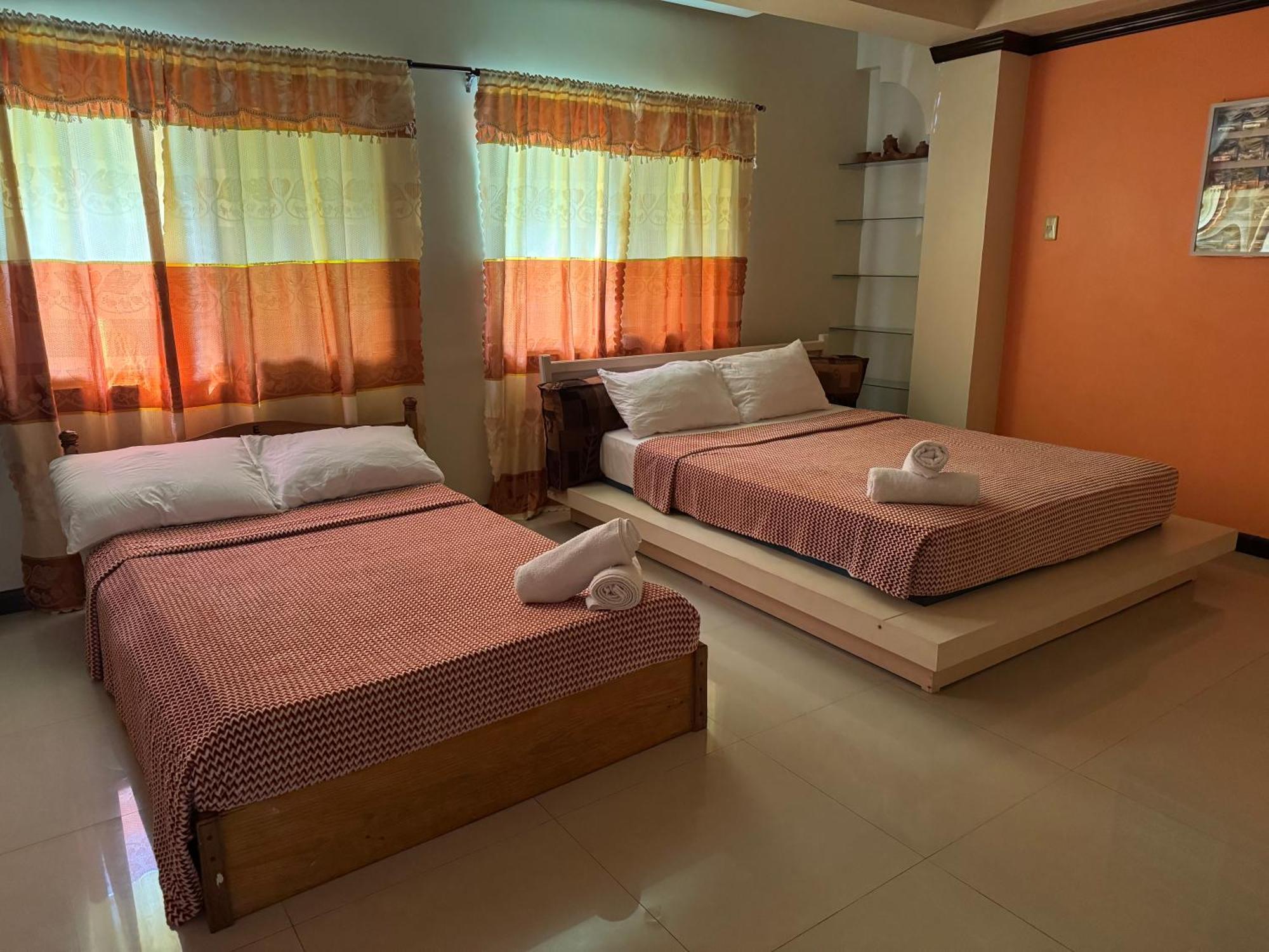 באגויו Malbros Guest House מראה חיצוני תמונה