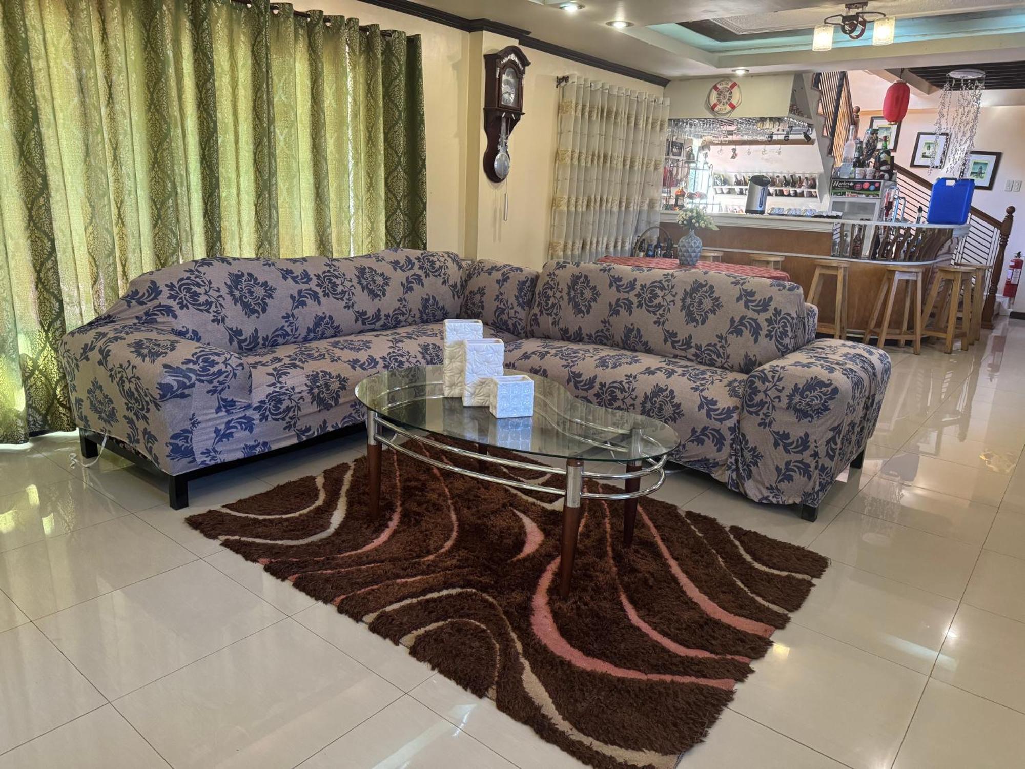 באגויו Malbros Guest House מראה חיצוני תמונה